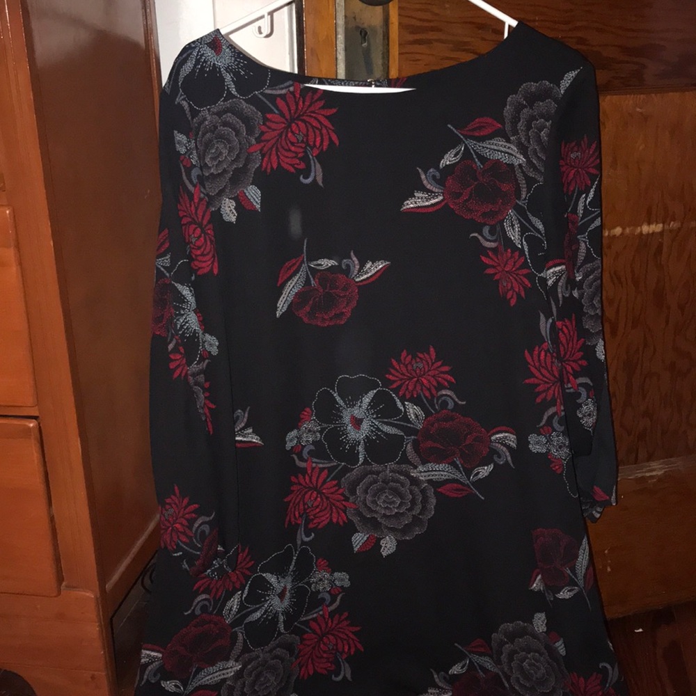 Floral dress perfect for any Occasion